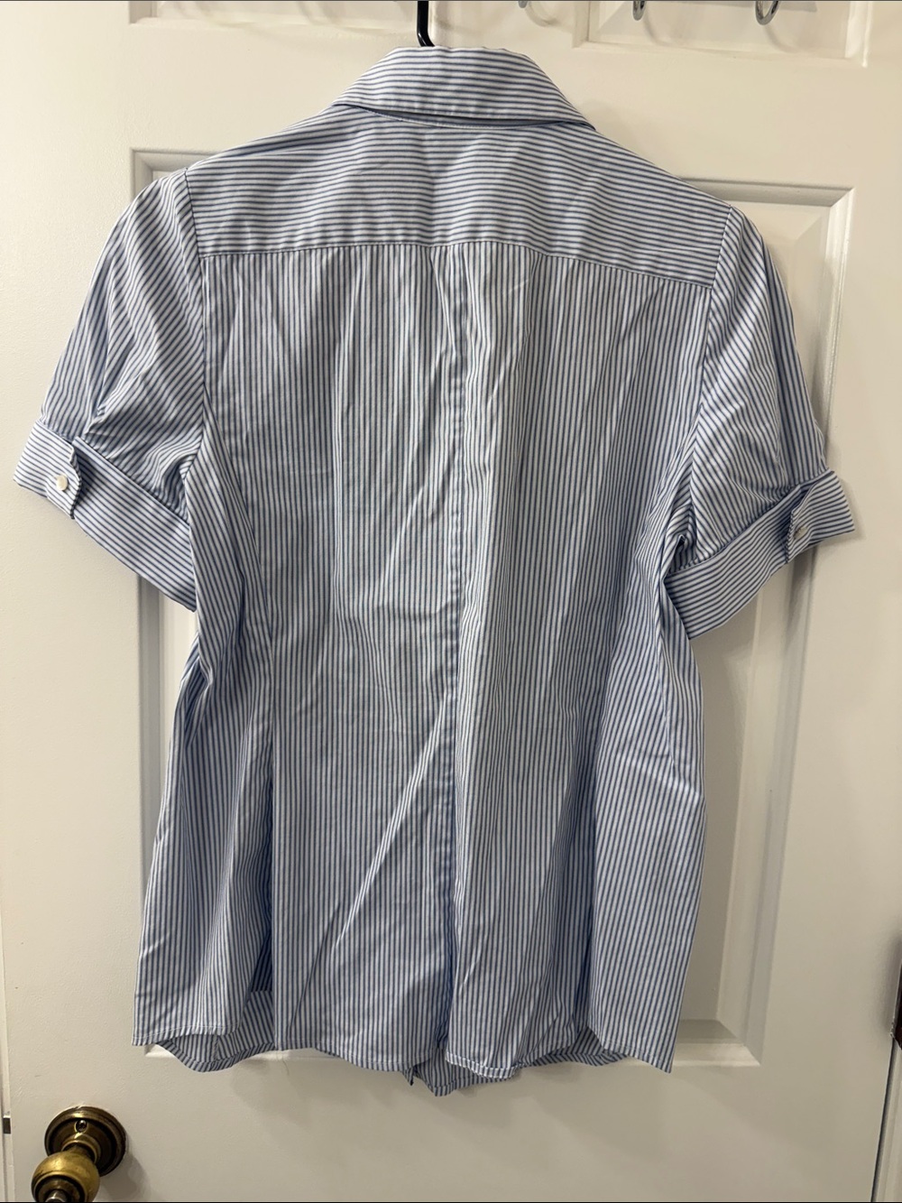 Ann Taylor Women's Light Blue and White Stripe Short-Sleeve Button-Down Shirt - Picture 3 of 4